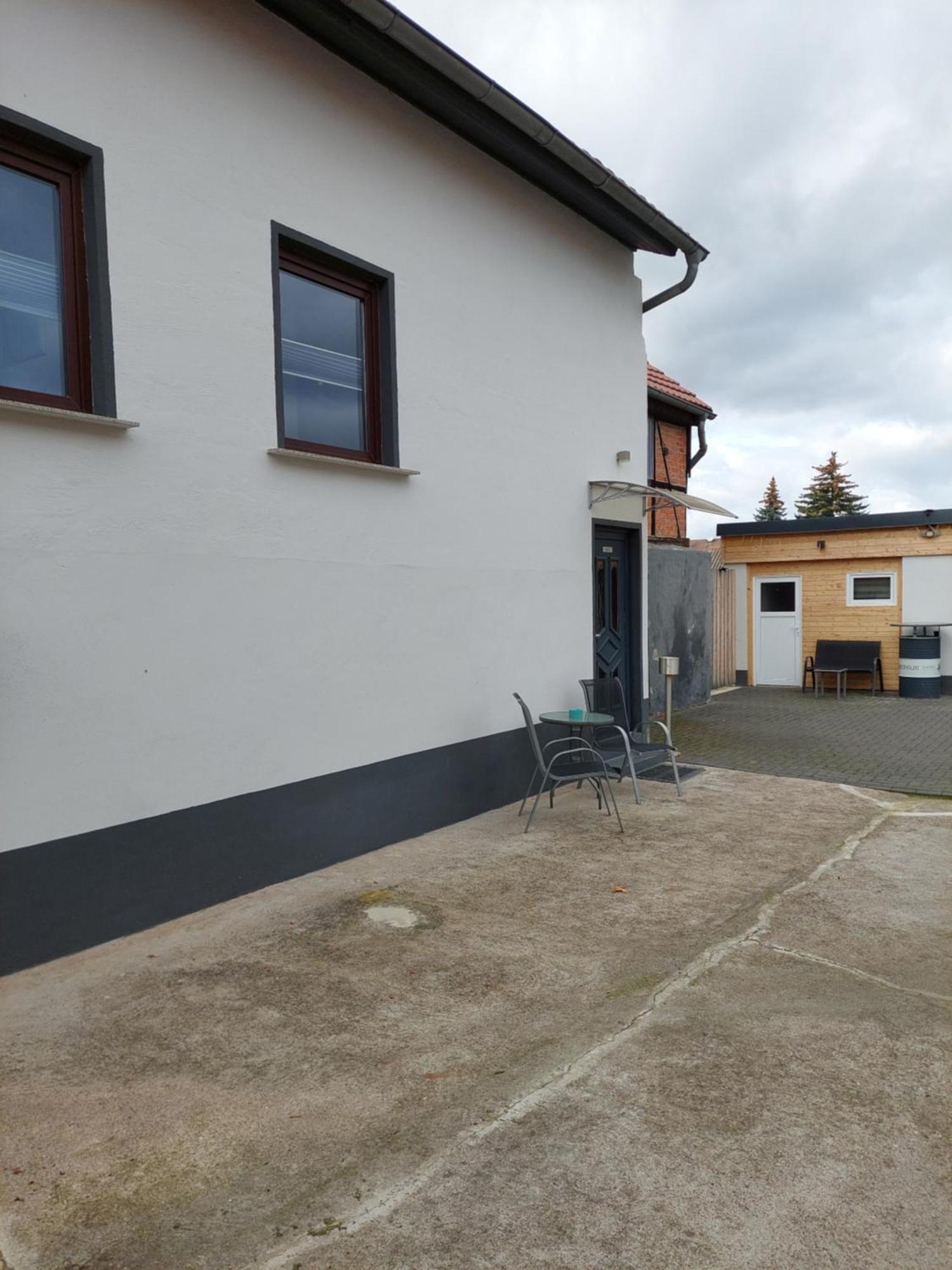 Ganze Ferienwohnung 5 Km Von Erfurt, Mit Kaffeevollautomat, Tv, Wlan, Boxspringbett, Schlafsofa Und Einkaufsmoeglichkeiten, Sehr Gute Anbindung Zur A71 Und A4, Kostenloser Oeff Parkplatz Fuer Pkw Und Transporter Elxleben Zewnętrze zdjęcie